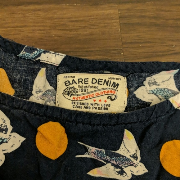 Top - Picture 2 of 3